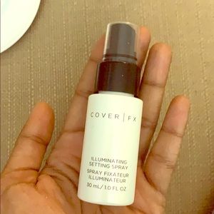 Illuminating setting spray